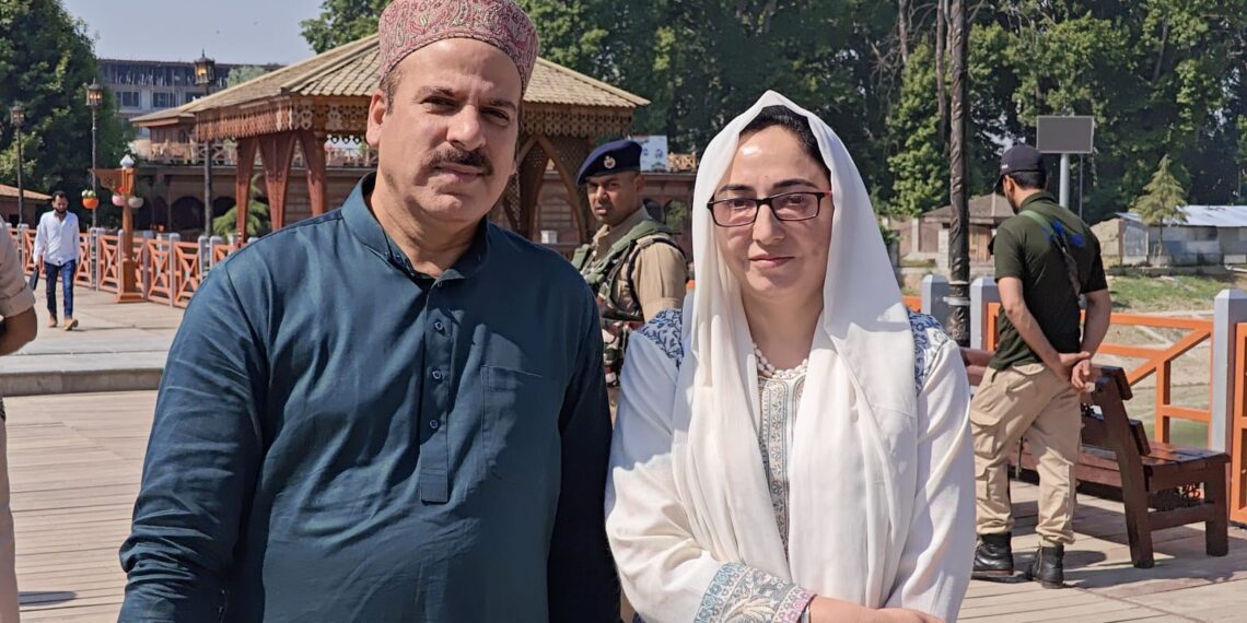 Waheed Jeelani Congratulates Dr. Darakhshaan Andrabi Ji on the Historic Renovation of Hazratbal Shrine
