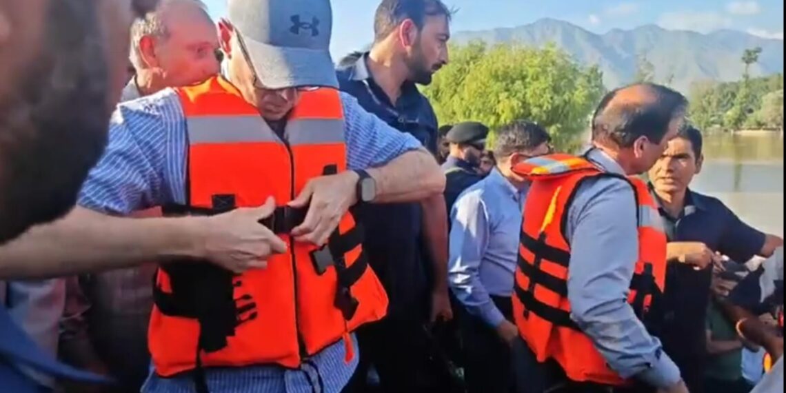 CM Omar Abdullah Visits Flood-Hit Shalina, Reviews Situation on Ground