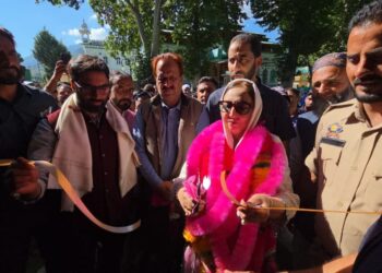 Dr. Darakhshan Inaugurates Foot Bridge, Ladies Sabaat at Khiram Aasari Sharif