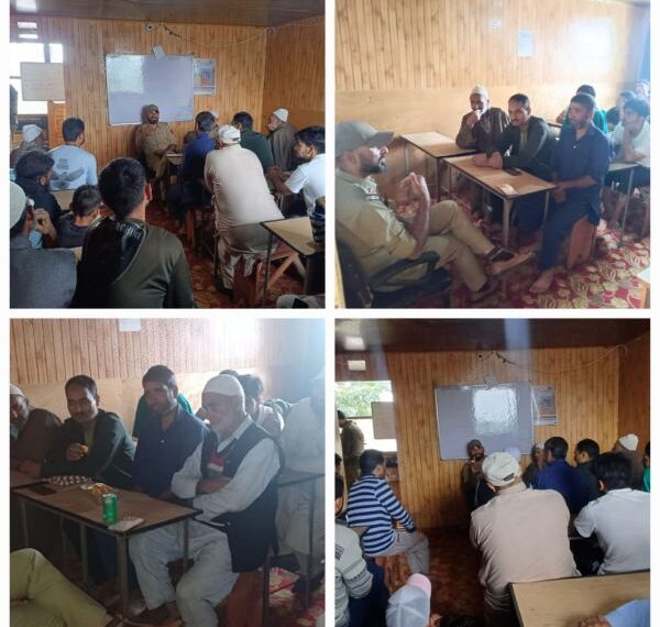 Police-Public Interaction Held at Ashpora Kralgund, Locals Raise Key Issues