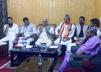 Ashok Koul chairs BJP meeting in Kupwara, stresses grassroots strengthening