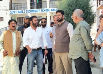 Er. Aijaz Hussain Reviews Development Works, Sanctions Funds for School Infrastructure in Balhama