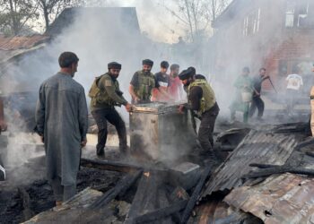 Fire Damages Two Houses in Srigufwara, Anantnag