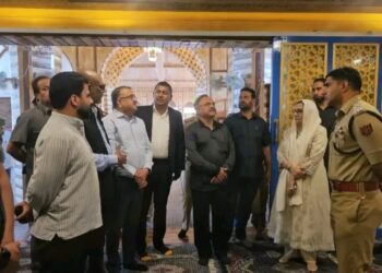 Indo-Australian Delegation Lauds Hazratbal Mega Project, Calls Shrine a Global Standard of Beauty