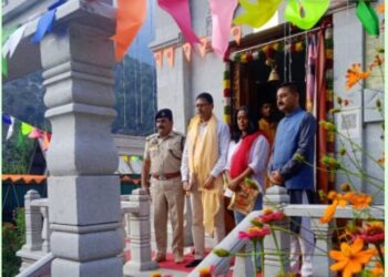 Principal Secretary Home Chandraker Bharti Tours LoC Teetwal, Lauds Sharda Temple Restoration Efforts