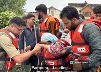 200 Families Relocated as Srinagar Police Launches Flood Rescue Drive