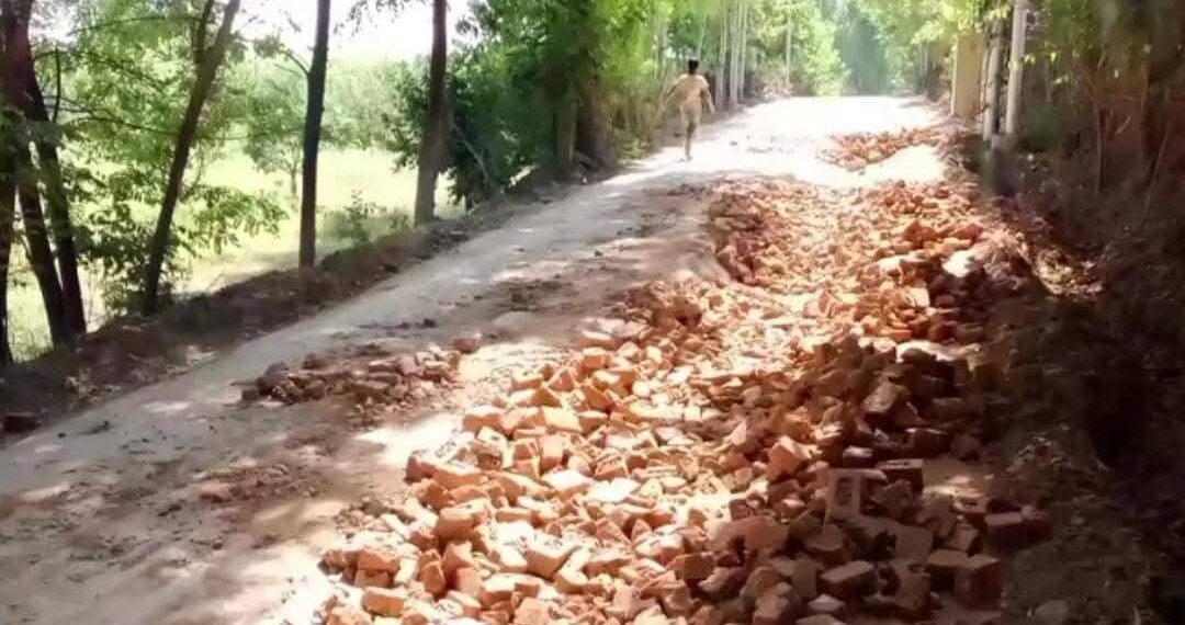 Wahabpura Villagers Demand Urgent Repair of Long-Neglected Road