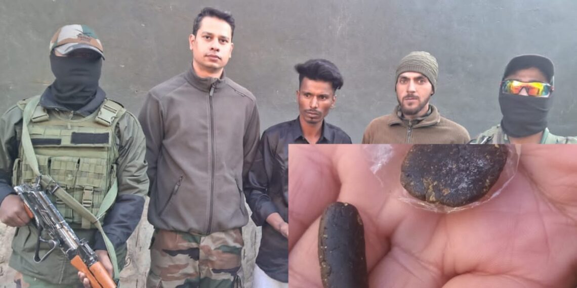 7 RR Busts Hashish Carrier at 10,000-Ft NC Pass in Kupwara