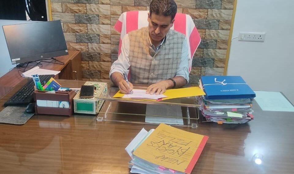 Ahsanul Haq Chishti Takes Over as CEO of Wullar–Manasbal Development Authority