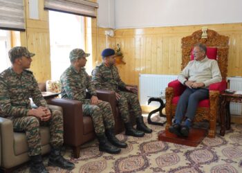 Army, UT Admin to Jointly Tackle Waste & Create Livelihood Opportunities in Ladakh: LG