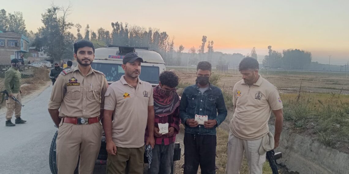 Awantipora Police Nab Two Drug Peddlers, Seize Charas