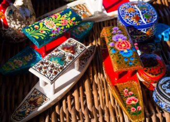 Kashmir’s Timeless Crafts: Tradition Meets Modern Innovation