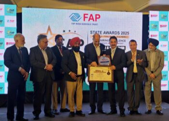 Mohammed Yusuf Wani Honoured with Fakhr-E-Taleem Lifetime Achievement Award for Transforming Education in J&K