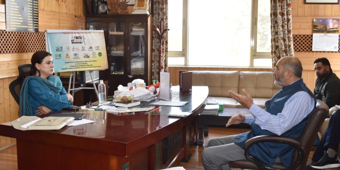 Focus on New Winter Sports Venues: WGAJK Meets Secretary JKSC Ahead of Upcoming Season