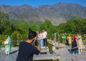 Kashmir Tourism on the Rise: Driving Economy, Culture and Sustainability