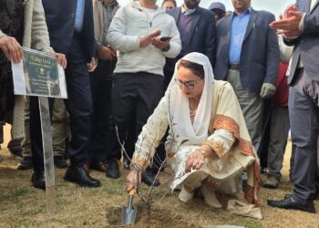 Dr Darakhshan Andrabi Highlights PM KISAN’s Impact on Farmers at Srinagar Event