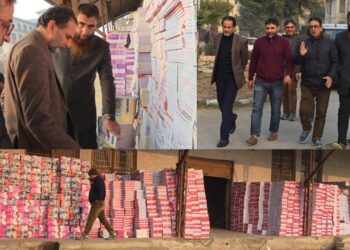 DSEK Tightens Monitoring, Reviews Valley-Wide Textbook Dispatch in Surprise JKBOSE Visit