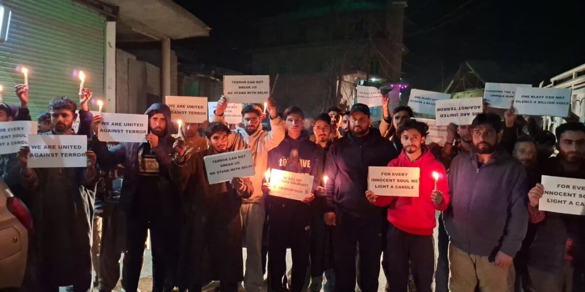 Saderkoot Bala Residents Hold Candlelight March to Mourn Red Fort Blast Victims