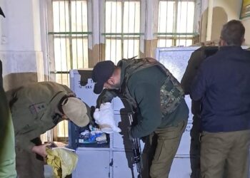 Kulgam Police along with medical officers Conducts Checking of Doctors’ Lockers to Prevent Misuse