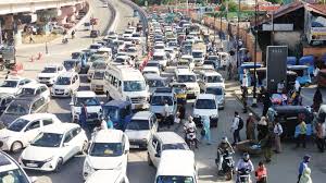 Traffic Chaos in Srinagar as School, Office Timings Collide: SSP Traffic City Sgr