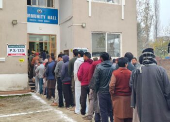 “Budgam Braves Freezing Dawn as Voters Turn Out in Heavy Numbers”