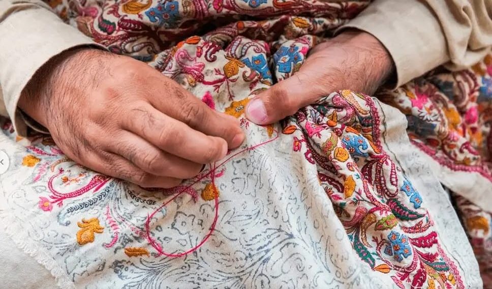 Traditional Craft Gets Tech Upgrade: Modern Charkhas Installed Across Kashmir’s Pashmina Centres