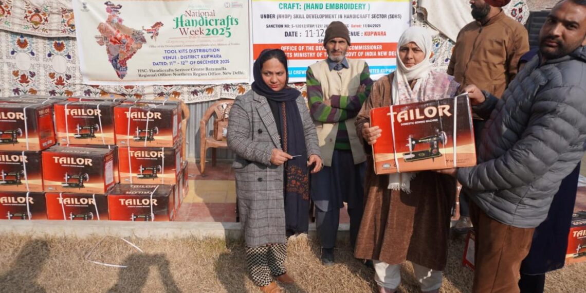 HSC Baramulla Empowers Kupwara Artisans with Toolkits During National Handicrafts Week