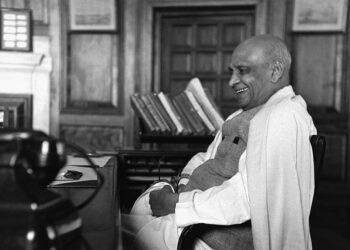 PM Modi, HM Shah, J&K LG Sinha Pay Tributes to Sardar Vallabhbhai Patel on His Punyatithi