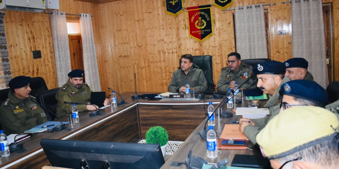 DIG North Kashmir Reviews Crime Control, Security Preparedness in Sopore