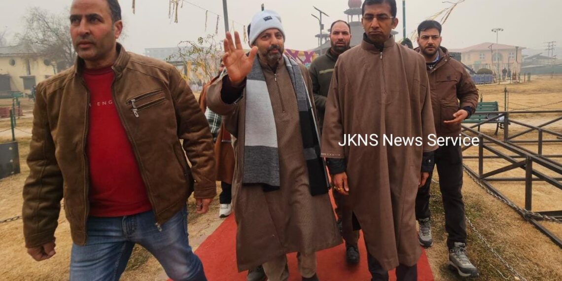 Admin Ready, Control Rooms Set-up, Ahead of Snowfall Forecast, says Div Com Kmr