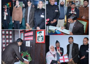 Div Com Kashmir Pays Tributes to Armed Forces on Flag Day