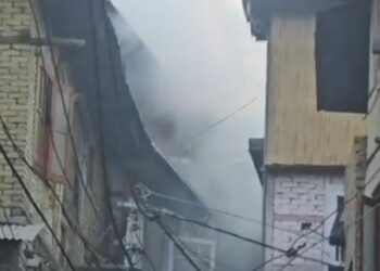 Fire Breaks Out in Shaheed Gunj Srinagar