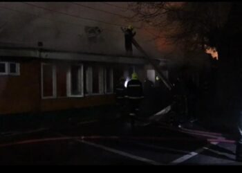 CRPF Barracks Damaged in Fire Near Banquet Hall, Srinagar