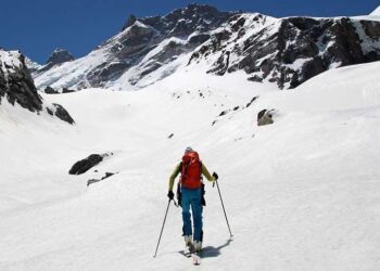 Kashmir Gears Up for a Thriving Winter Tourism Season