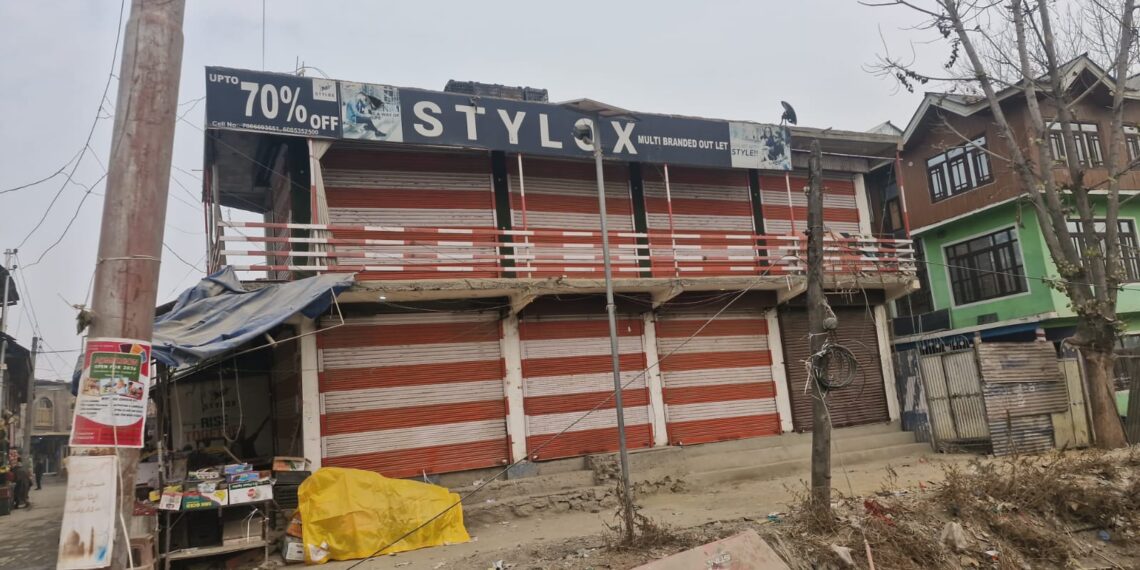 Multi-Storey Shopping Complex Sealed by District Administration in Shadipora, Bandipora