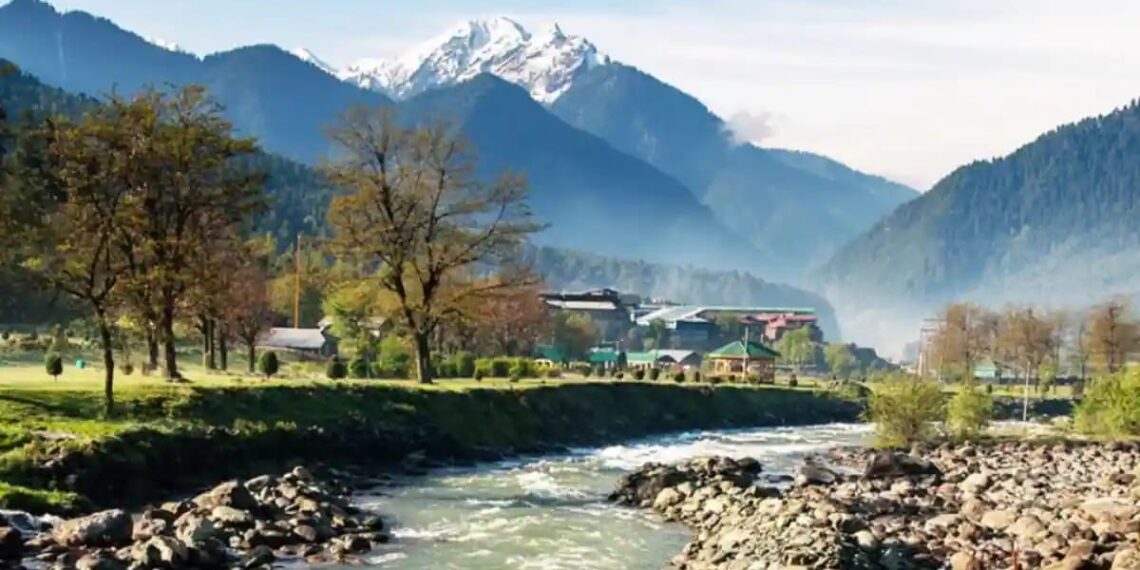 Frontier Wonder: Kashmir’s Border Tourism Opens a New Window to the North