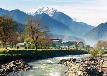 Frontier Wonder: Kashmir’s Border Tourism Opens a New Window to the North