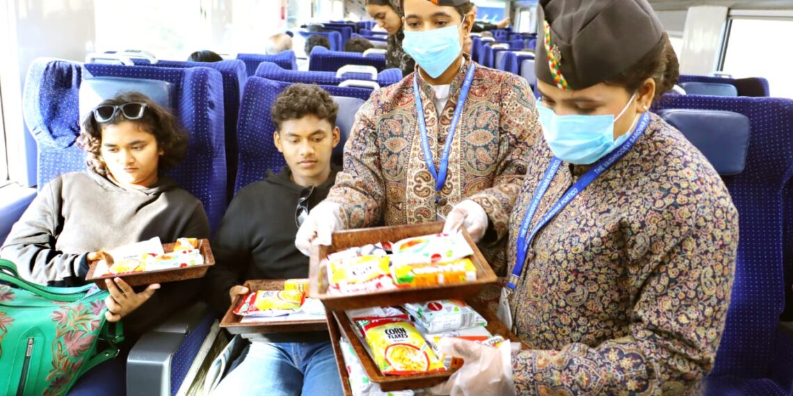 Cuisine on Tracks: Vande Bharat Brings Jammu-Kashmir Flavours Together