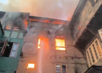 Fire Damages Three Residential Houses in Pandan Nowhatta Srinagar, Three Injured
