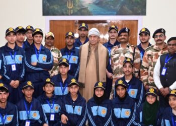 LG Manoj Sinha Interacts with ITBP Bharat Darshan Students, Lauds National Integration Initiative
