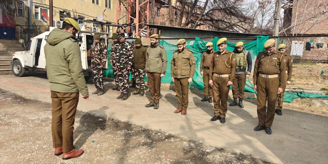 Srinagar Police Observes Silence In Honour Of Martyrs’ Day Across All District Police Establishments