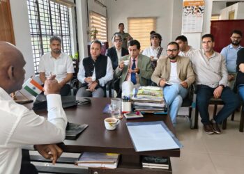 Kashmir Media Team Engages with PIB Thiruvananthapuram, Felicitates ADG