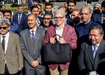 CM Presents ₹1.13 Lakh Crore Budget for J&K; Focus on Revenue, Capital Spending