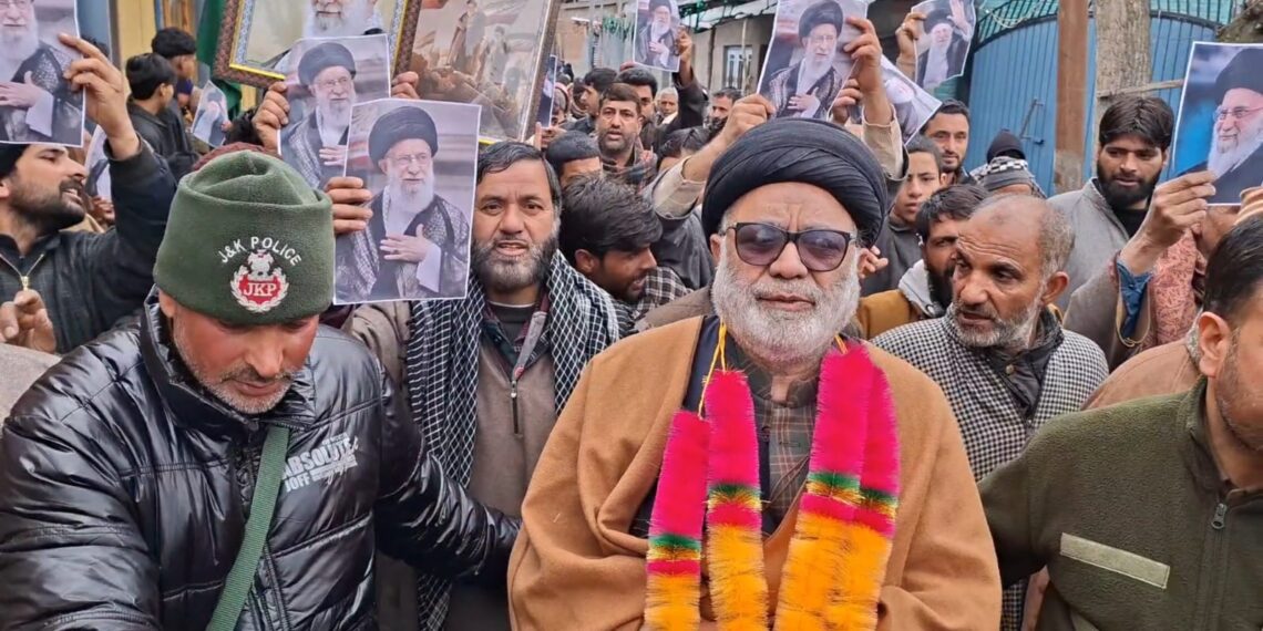 Thousands Participate in Rally on Birth Anniversary of Imam Mehdi (AS)