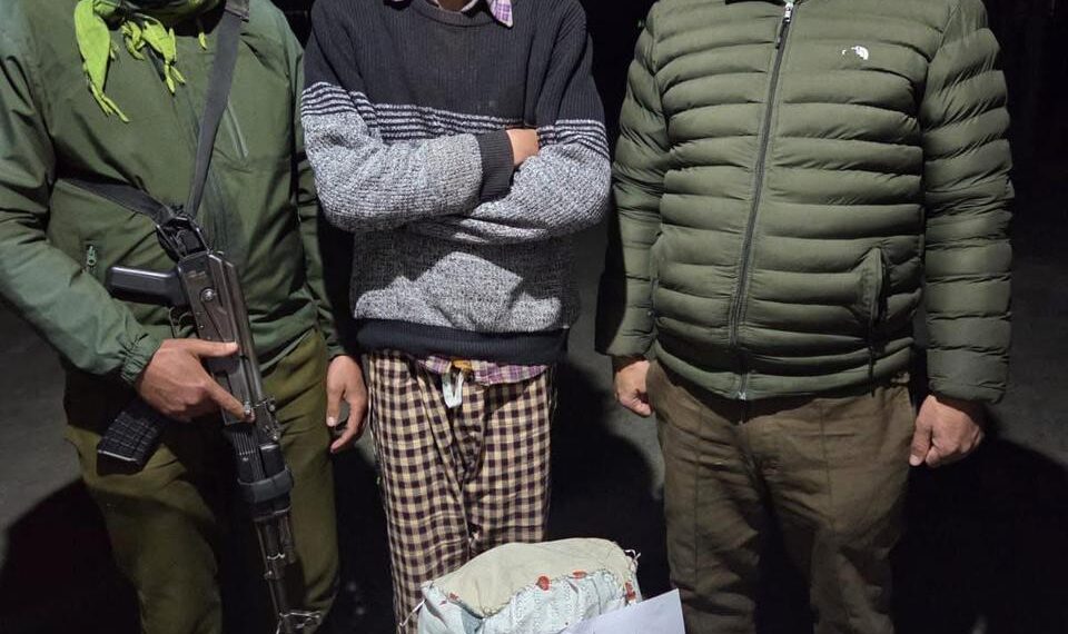 Major Narcotics Bust in Anantnag; Police Seize 5.66 Kg Ganja, Peddler Arrested