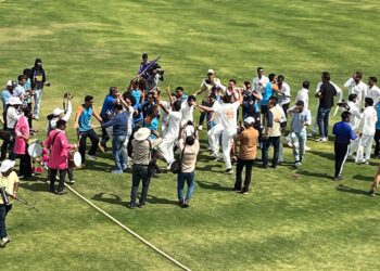 CM Omar Announces ₹2 Crore Reward, Govt Jobs for Team J&K After Historic Ranji Triumph