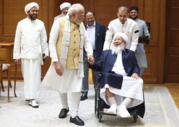 PM Modi Meets Grand Mufti of India, Discusses Social Harmony and Education