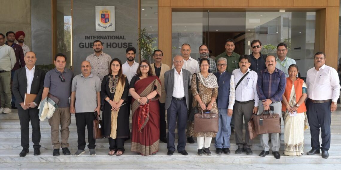 Media Delegation from Jammu Visits National Forensic Sciences University
