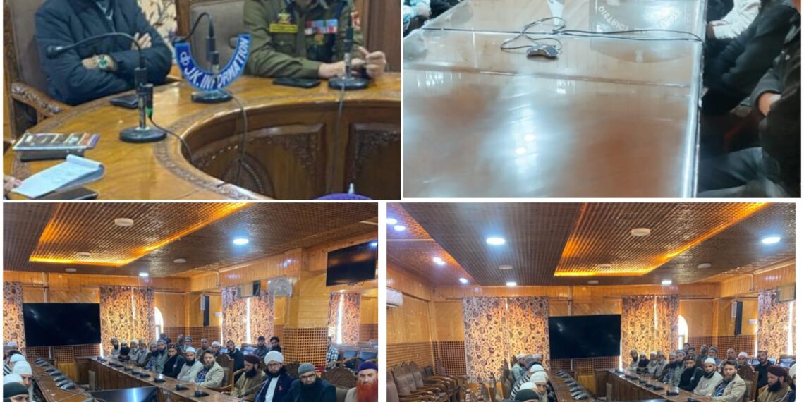 DC, SSP Shopian Convene Meet to Review Law & Order Situation