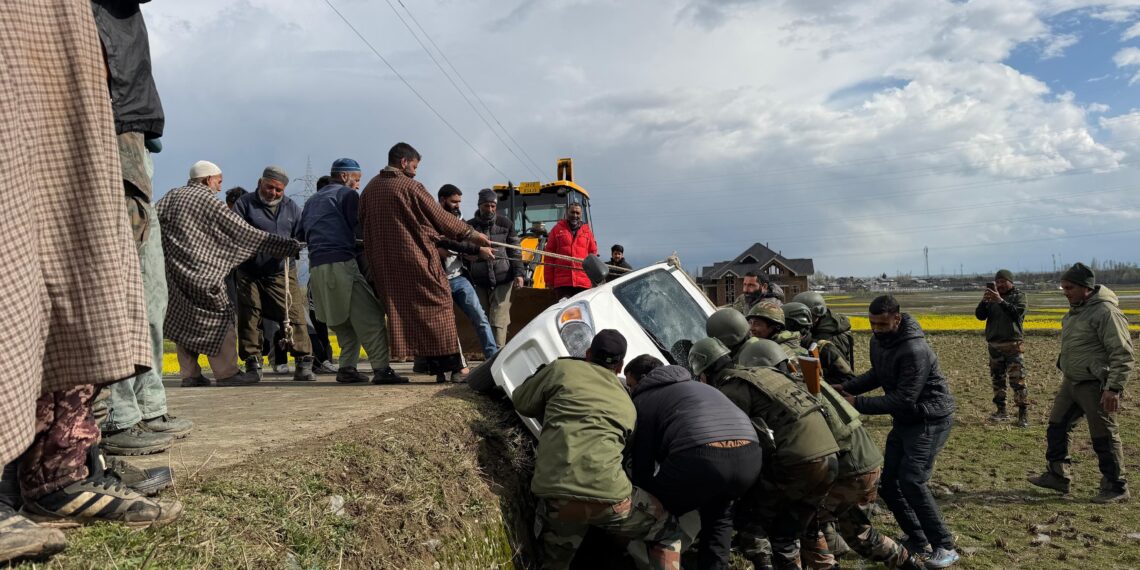 Indian Army Provides Timely Assistance in Road Accident Near Malangam